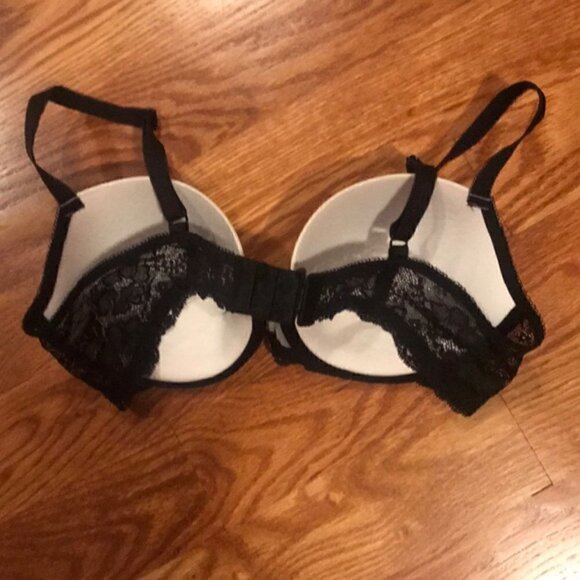 Victoria's Secret Bra Black Lace with Cream - Picture 3 of 3